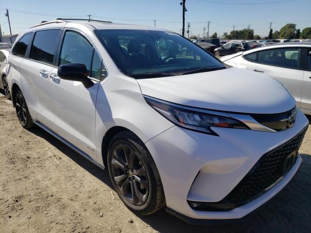 2021 TOYOTA SIENNA XSE 5TDXRKEC8MS013830