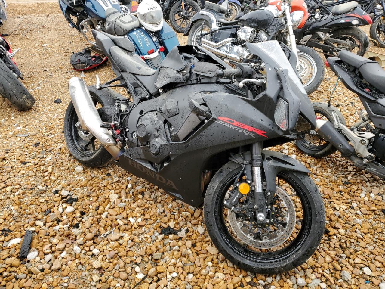 JH2SC7751MK400323 HONDA CBR1000 RA 2021