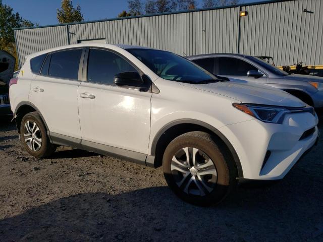 2T3BFREV7JW855212 Toyota RAV4 LE