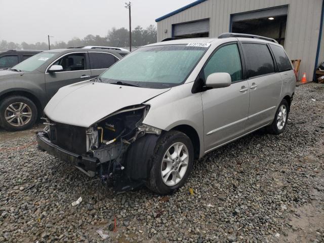 Toyota Sienna 2005 3 3