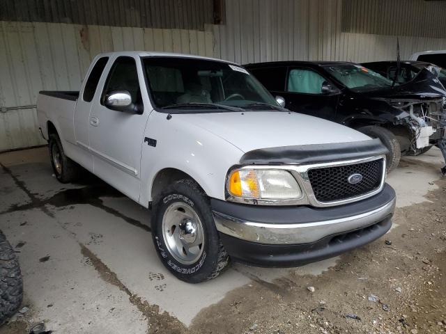 Salvage trucks for sale at Greenwell Springs, LA auction: 2001 Ford F150