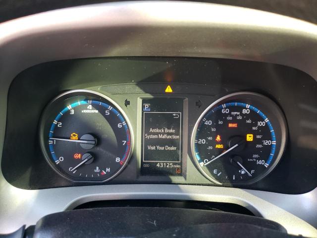 2T3BFREV7JW855212 Toyota RAV4 LE