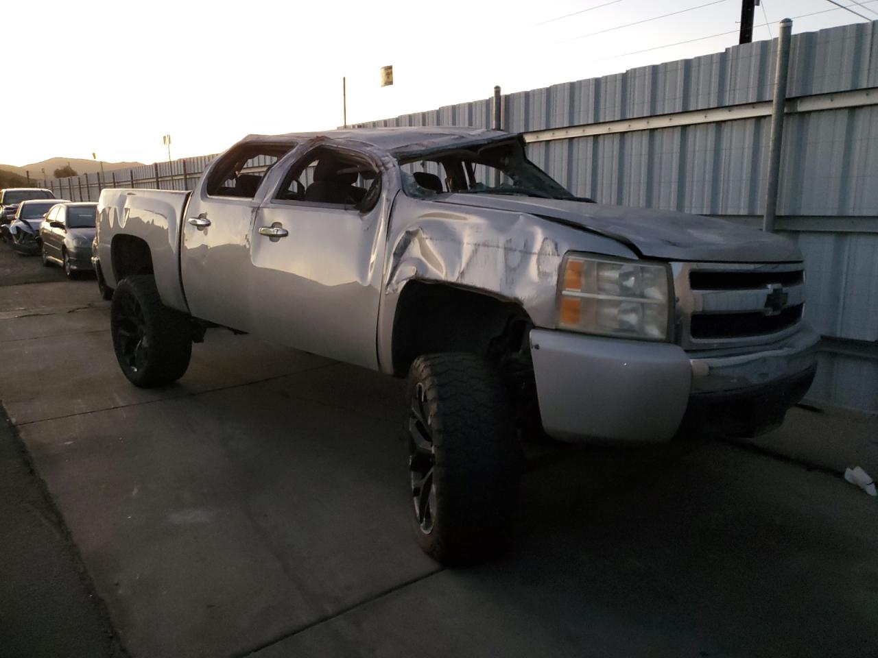 2008 Chevrolet Silverado - Image 4