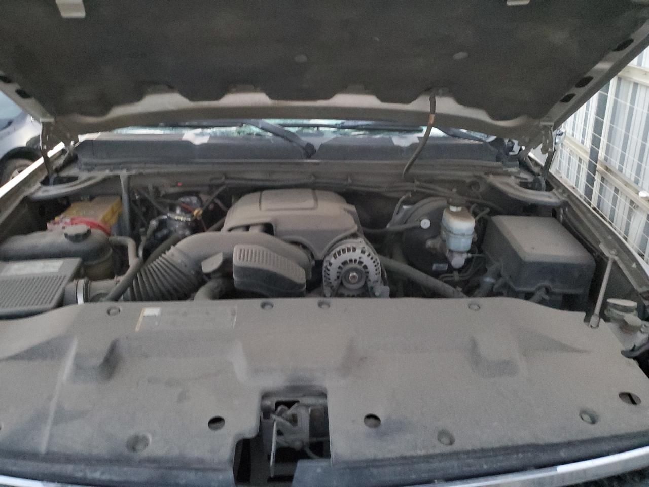 2008 Chevrolet Silverado - Image 11