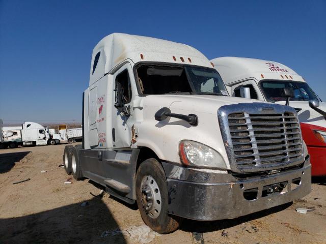 Salvage cars for sale from Copart Albuquerque, NM: 2015 Freightliner Cascadia 1