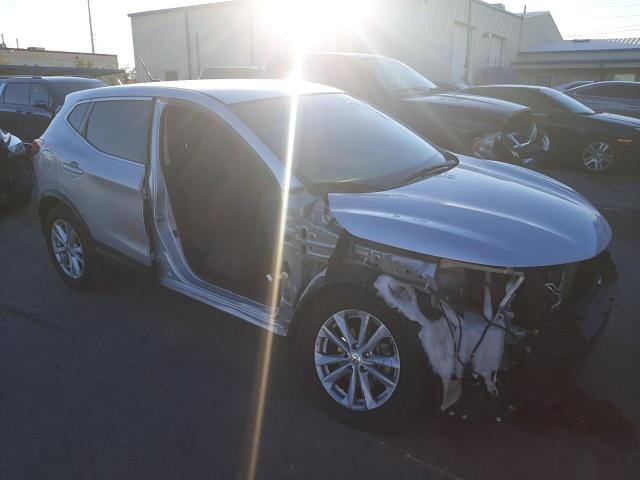 JN1BJ1CP8JW106699 Nissan Rogue Sport S