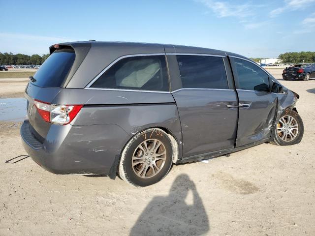 VIN 5FNRL5H63DB068627 2013 HONDA ODYSSEY no.3