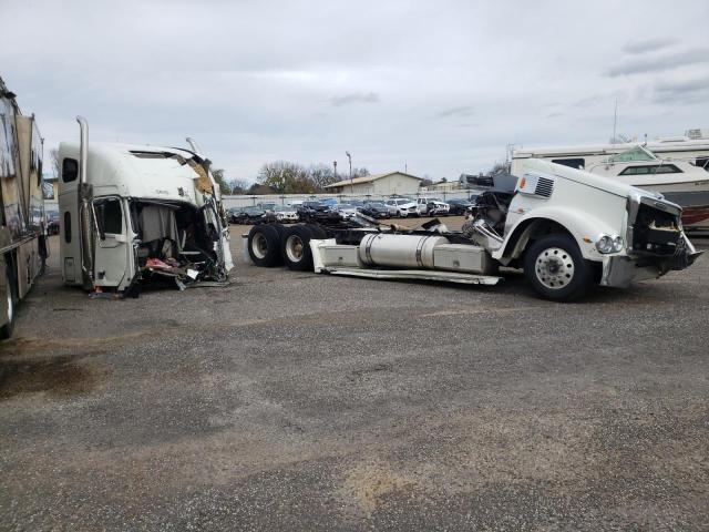 Salvage cars for sale from Copart Mocksville, NC: 2017 Freightliner Convention