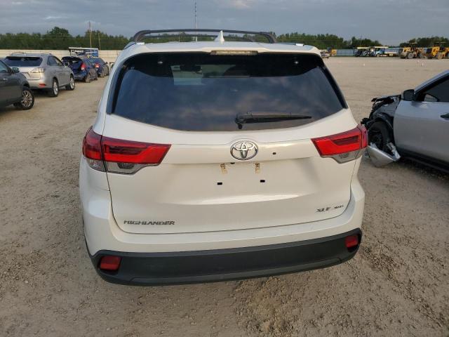 VIN 5TDJZRFH9KS705990 2019 Toyota Highlander, SE no.6