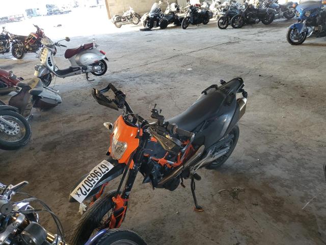 2021 KTM 690 SMC R VBKLSV40XMM711720