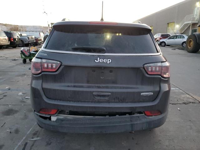 3C4NJCBB4JT204677 Jeep Compass Latitude