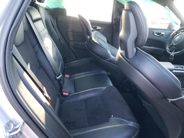 2019 VOLVO XC60 T6 R- LYVA22RM8KB183816
