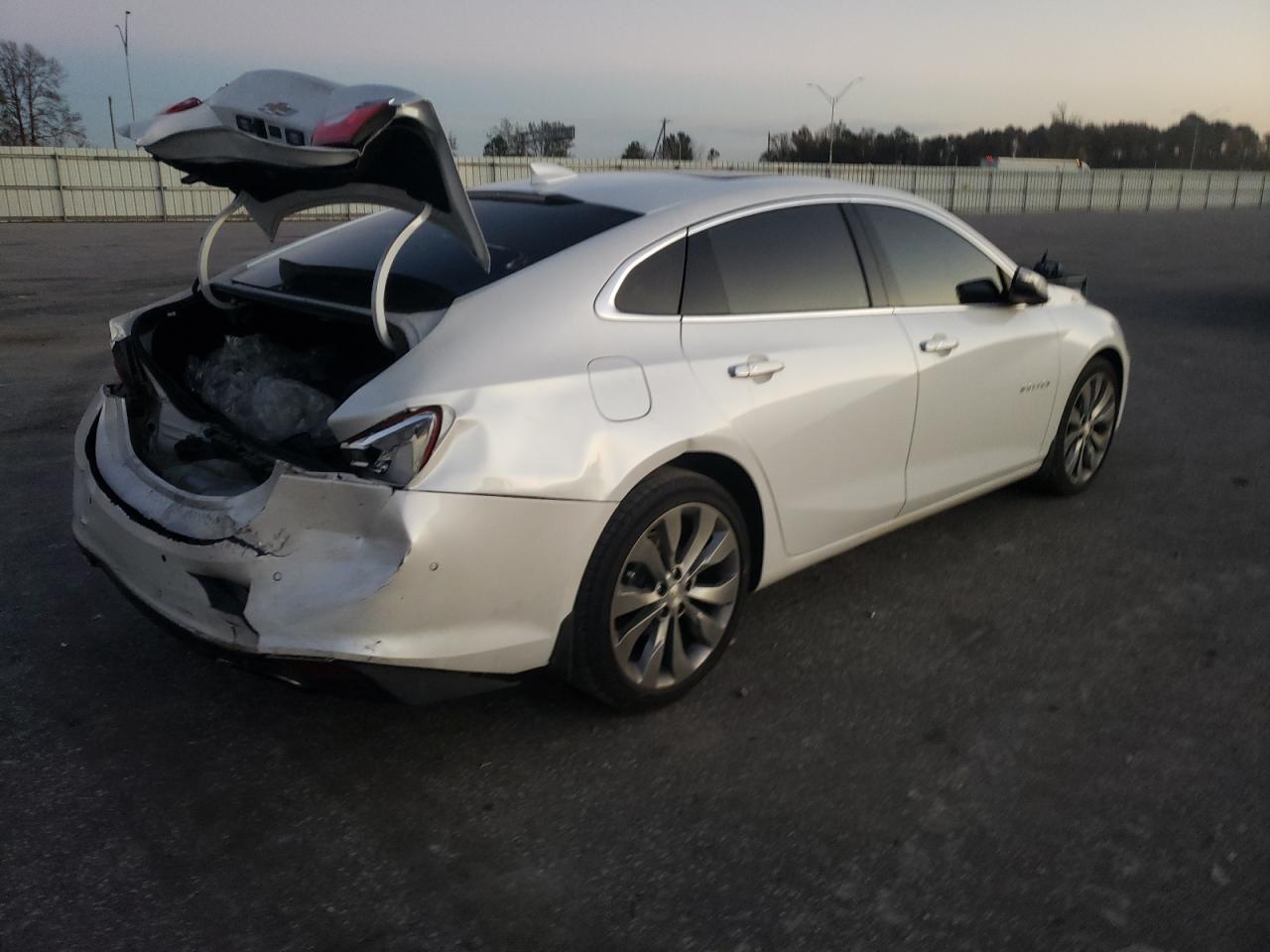 1G1ZH5SX3GF206825 CHEVROLET MALIBU 2016