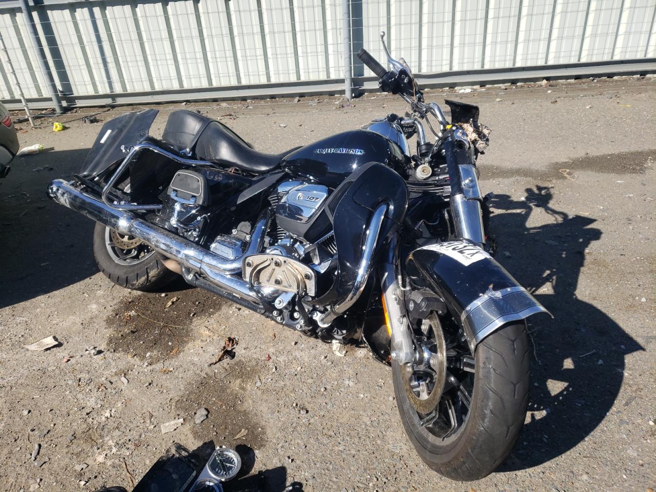 1HD1KED19JB653929 HARLEY-DAVIDSON FLHTK ULTR 2018