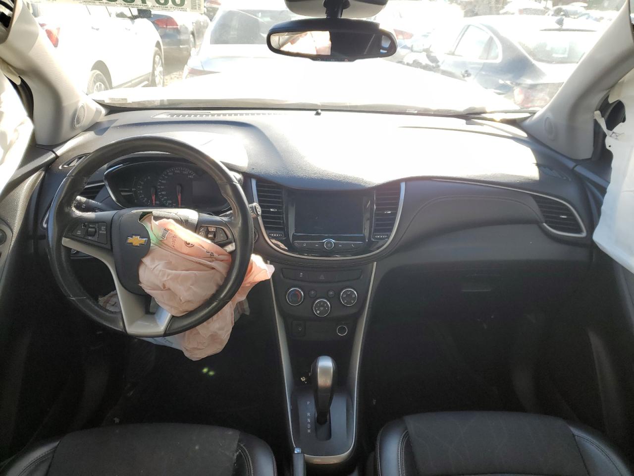 KL7CJPSB9JB693347 CHEVROLET TRAX 2018