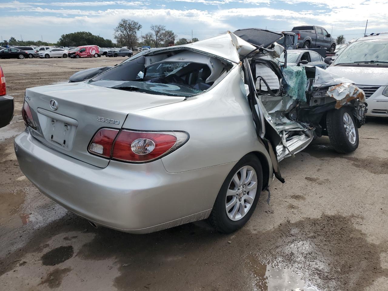 2004 Lexus ES - Image 3