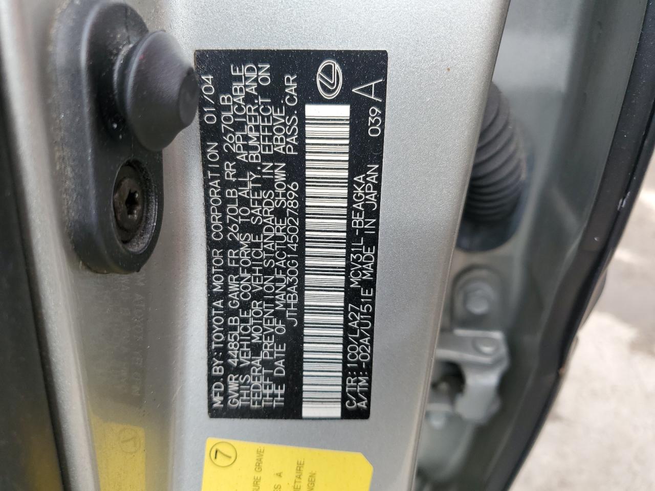 2004 Lexus ES - Image 12