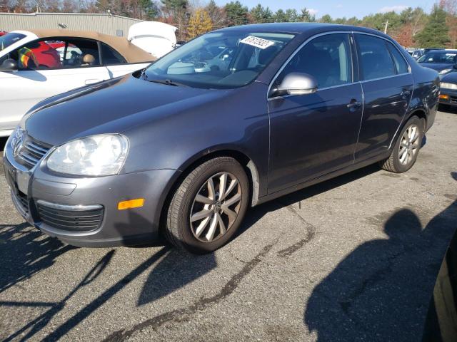 Salvage cars for sale from Copart Exeter, RI: 2010 Volkswagen Jetta SE