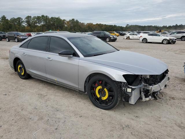 2022 AUDI S8 WAULSAF88NN003133