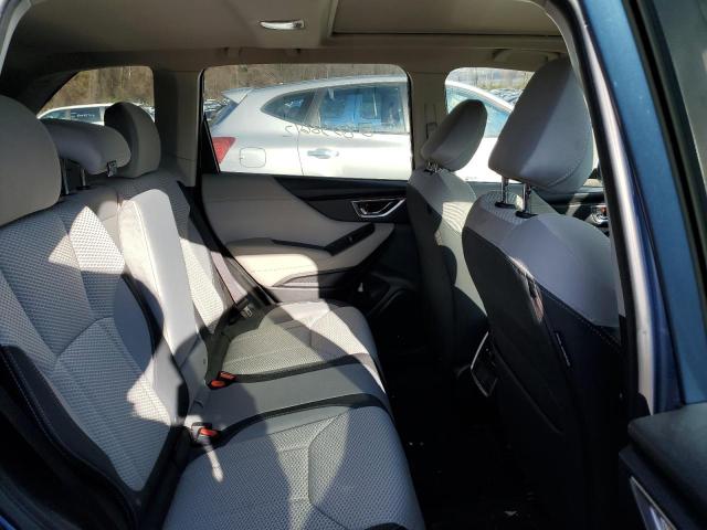 JF2SKAEC4KH561660 Subaru Forester Premium