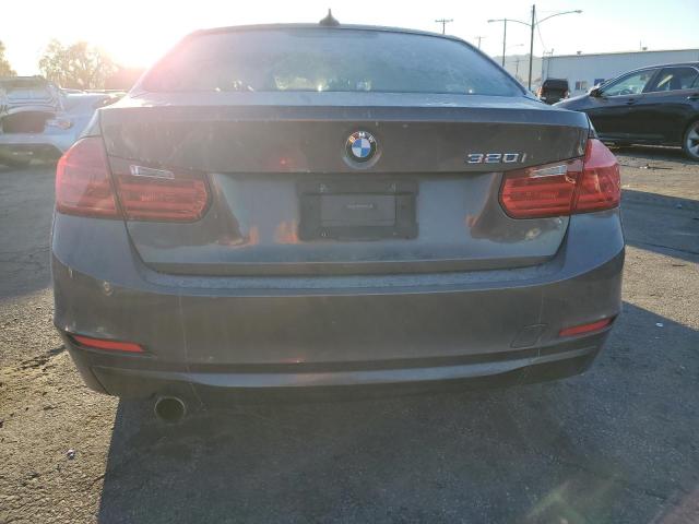 WBA3B1C51DF462622 BMW 320 I