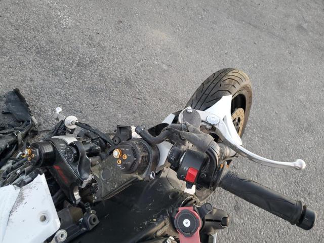 2019 YAMAHA YZFR6 C JYARJ28Y0KA002348