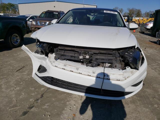 VIN: 3VWE57BU5KM160176 Auction: COPART Lot: 68146792 Location: SC - SPARTANBURG 3VWE57BU5KM160176 VOLKSWAGEN JETTA 2019 WHITE Photo 5