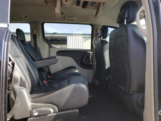 2015 CHRYSLER TOWN & COU - 2C4RC1BG7FR600933