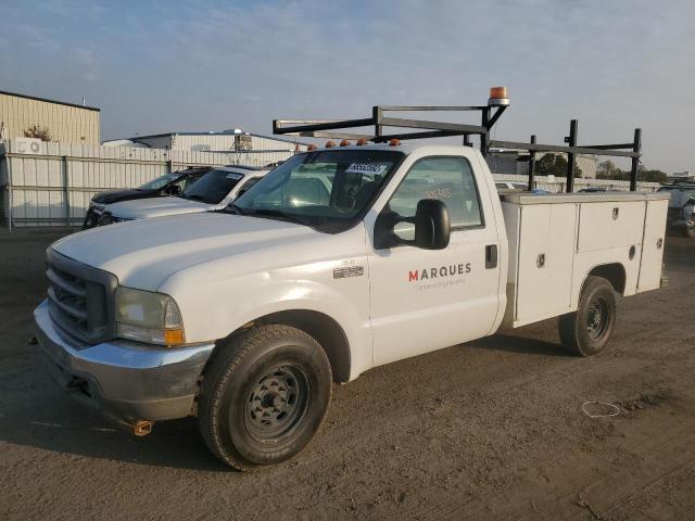 Salvage cars for sale from Copart Bakersfield, CA: 2003 Ford F350 SRW S
