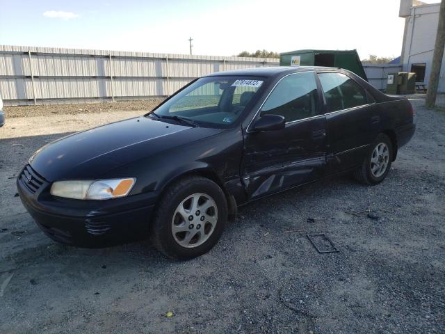 Salvage cars for sale from Copart Fredericksburg, VA: 1999 Toyota Camry LE