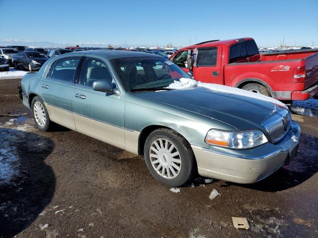 1LNHM82W55Y661776 Lincoln Town Car Signature Limited