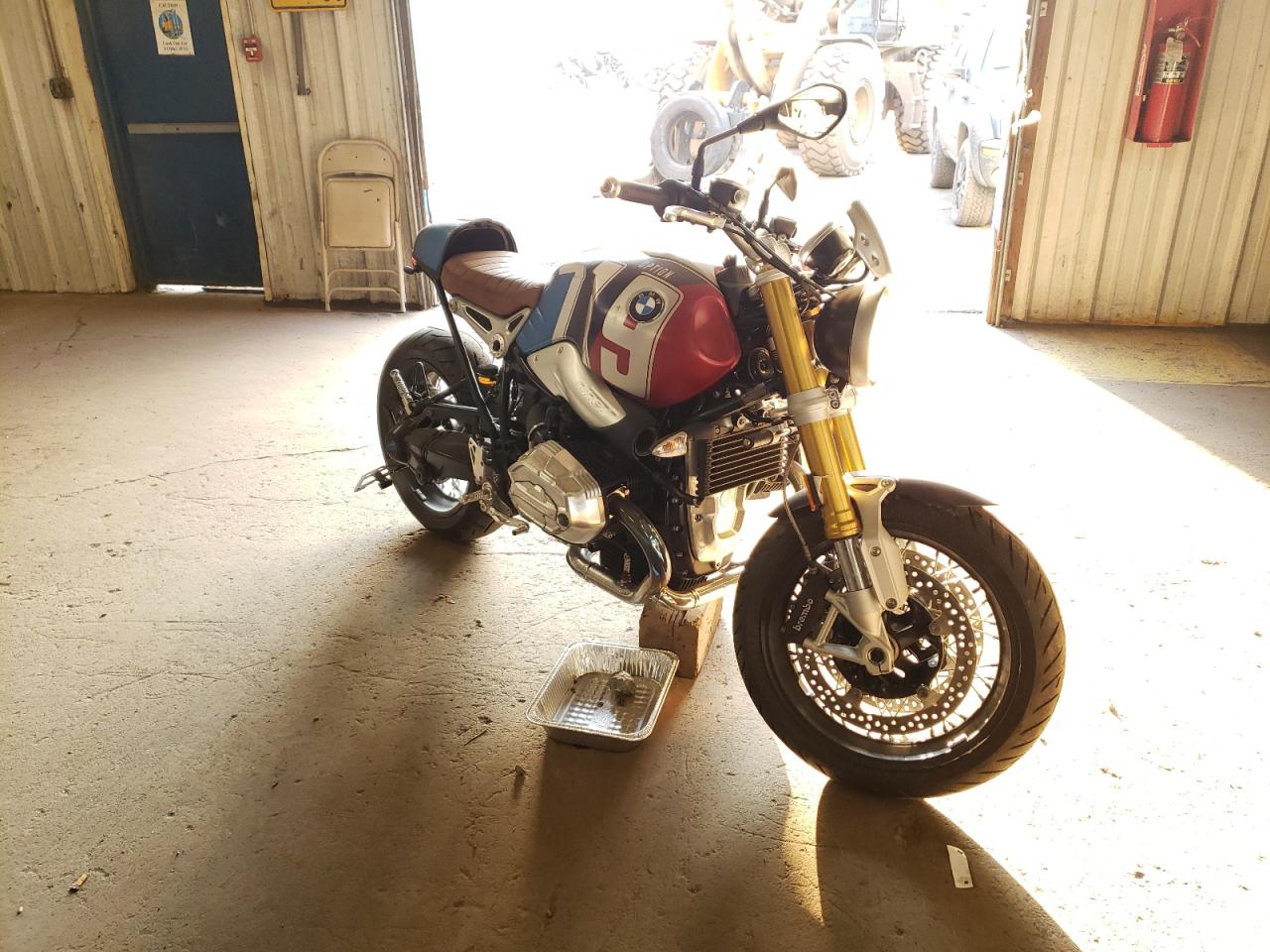 WB10J0306KZ698781 BMW R NINE T 2019