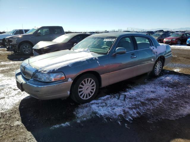 2005 Lincoln Town Car Signature Limited