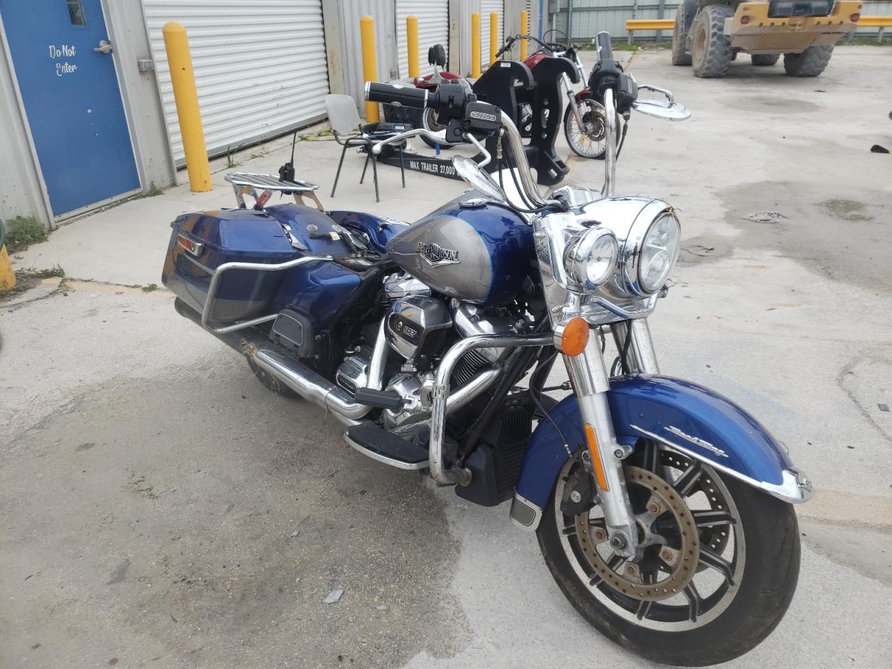1HD1FBC19HB604146 HARLEY-DAVIDSON FLHR ROAD 2017