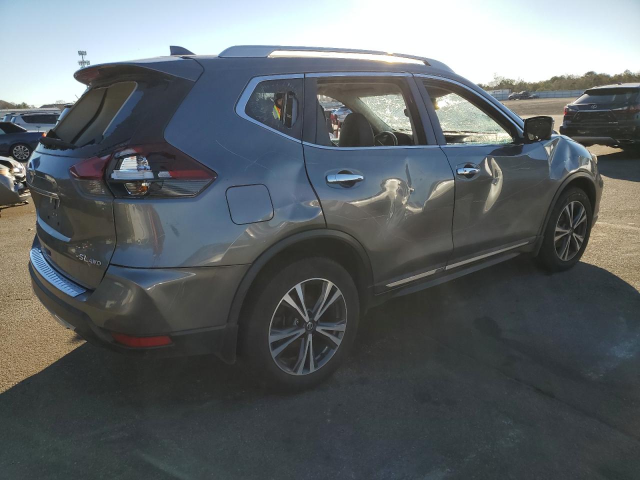 5N1AT2MVXJC834141 NISSAN ROGUE 2018