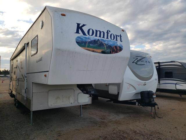 Salvage cars for sale from Copart Longview, TX: 2003 Komfort 5th Wheel