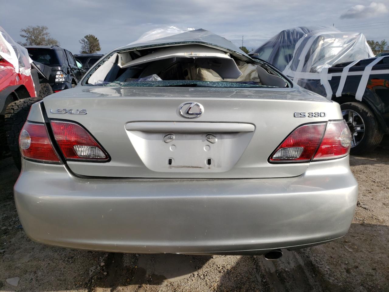 2004 Lexus ES - Image 6