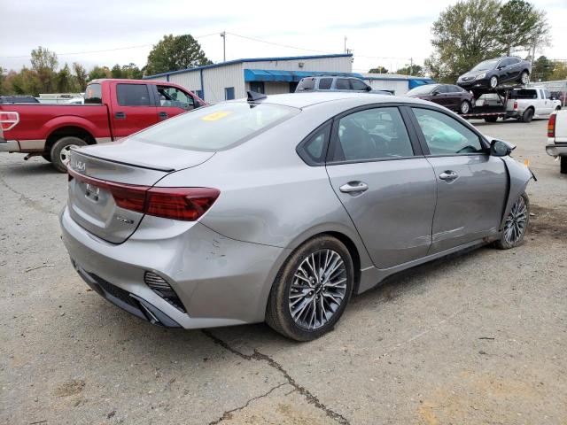 3KPF54AD9NE474046 KIA Forte Gt Line