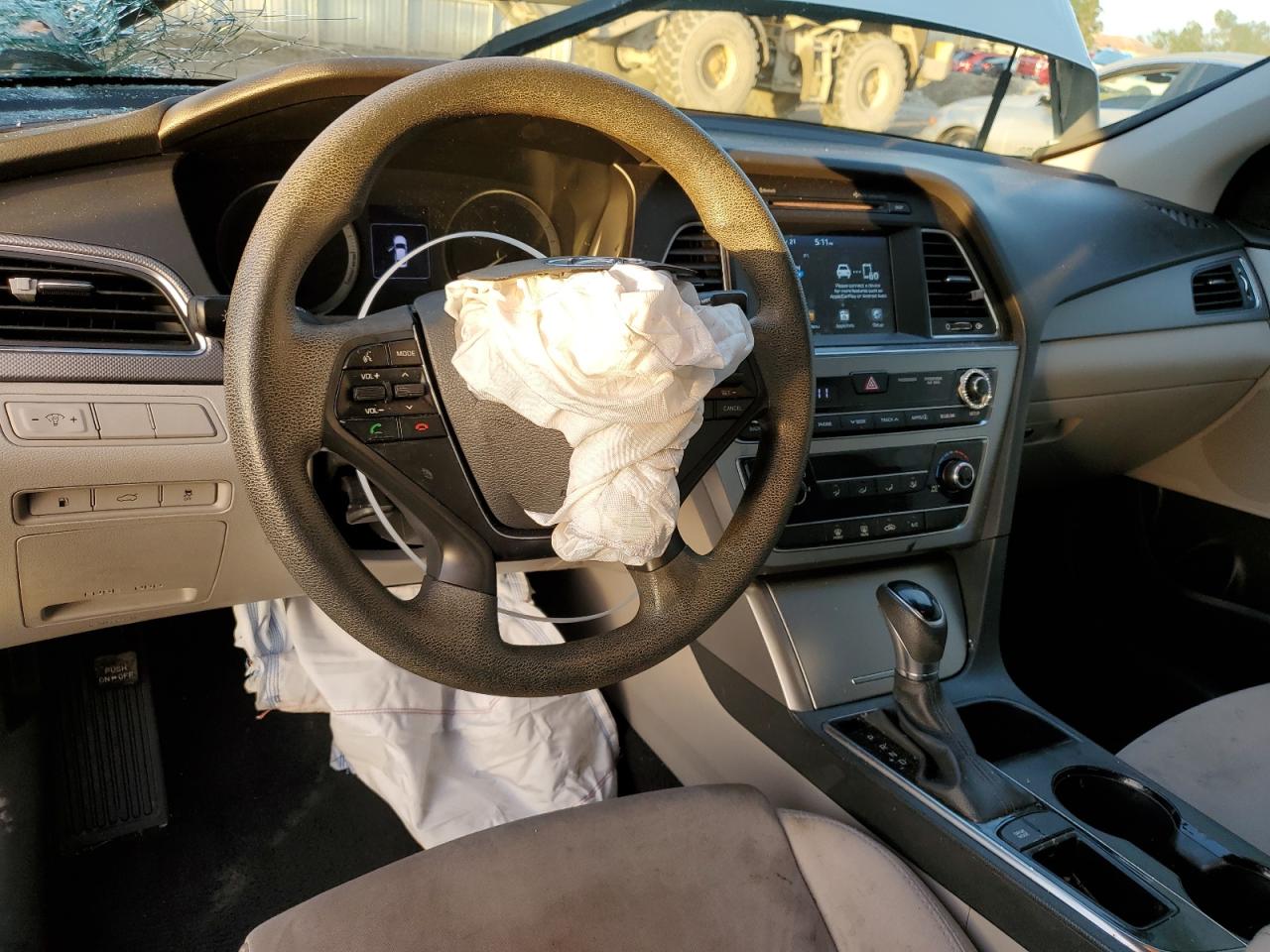 2017 Hyundai Sonata - Image 8