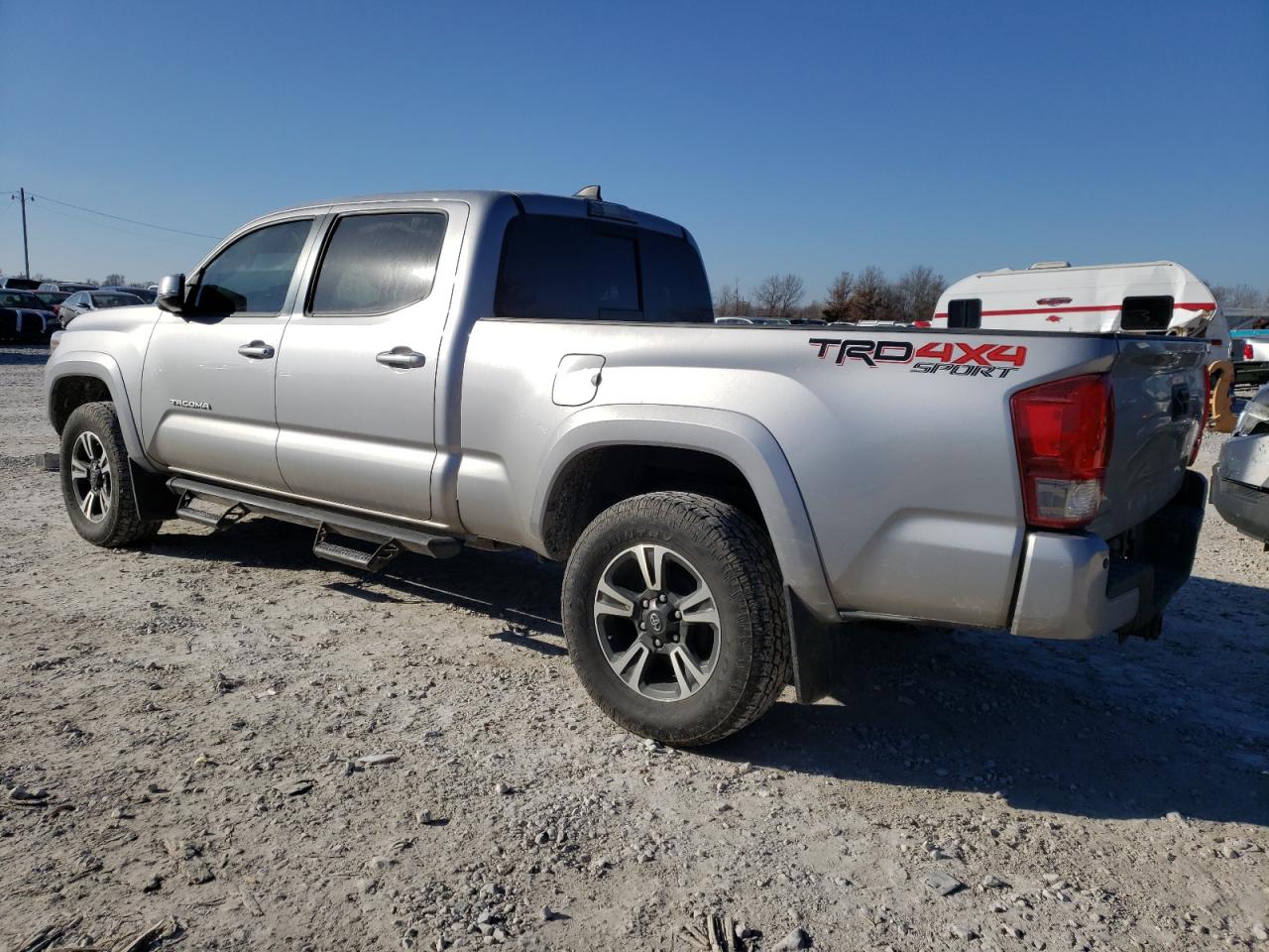 2017 Toyota Tacoma Double Cab VIN: 5TFDZ5BN2HX019083 Lot: 67320092