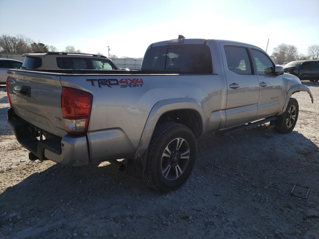 5TFDZ5BN2HX019083 2017 Toyota Tacoma Double Cab