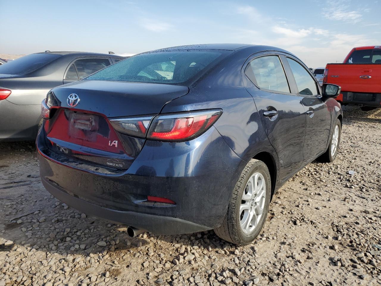 3MYDLBYV8HY191822 TOYOTA YARIS 2017