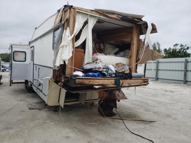 Salvage trucks for sale at Arcadia, FL auction: 2000 Luxr Trailer