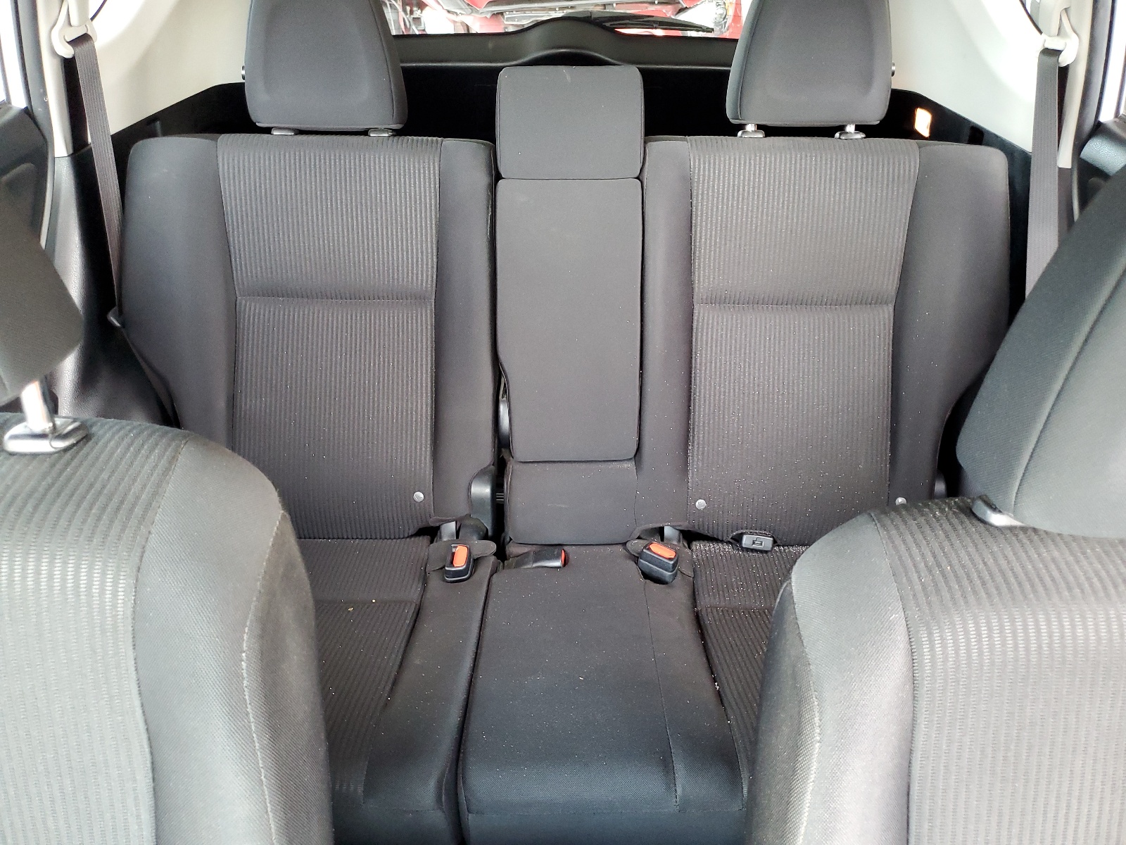 JTMZFREV4HJ703363 2017 Toyota Rav4 Le