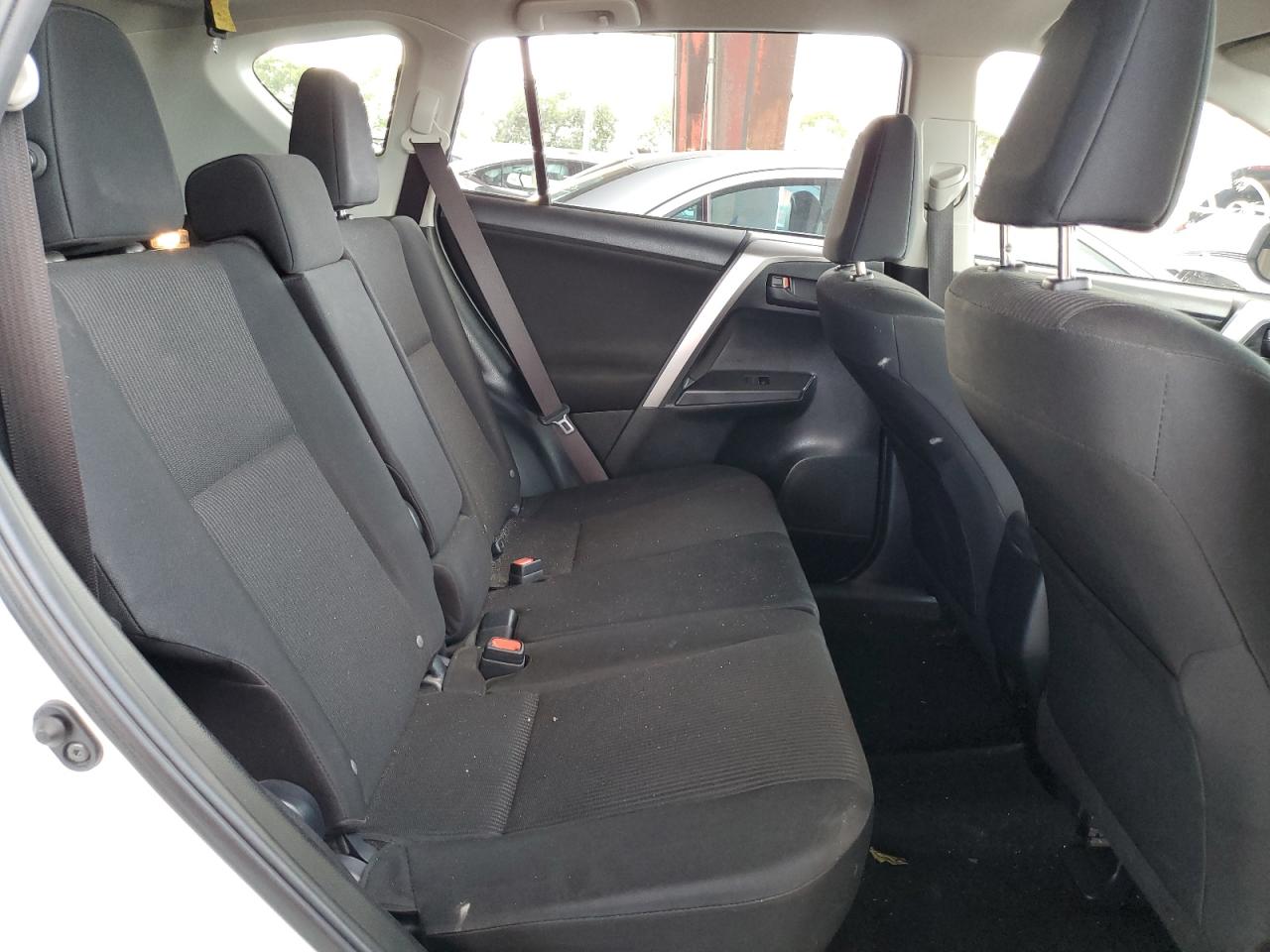 2017 Toyota Rav4 Le VIN: JTMZFREV4HJ703363 Lot: 49145224