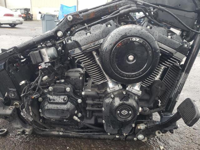 2019 HARLEY-DAVIDSON FLHC 1HD1YAJ23KB065689