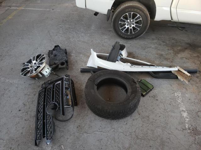 1N6AA1EF0NN102460 Nissan TITAN SV