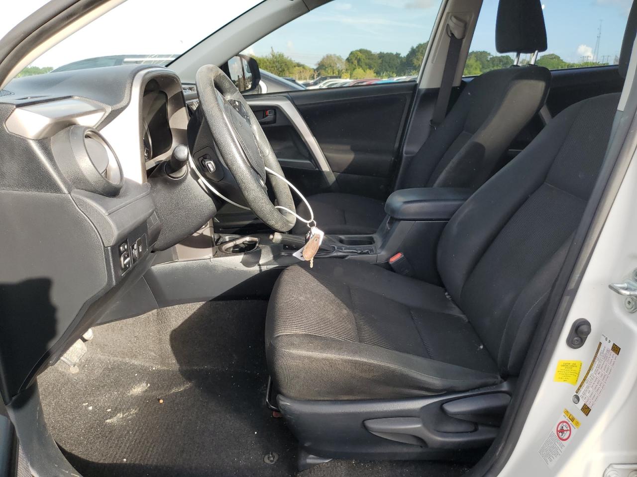 2017 Toyota Rav4 Le VIN: JTMZFREV4HJ703363 Lot: 49145224