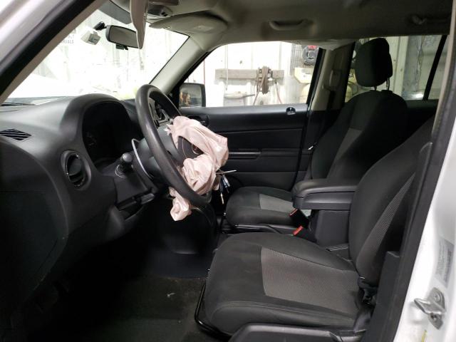 1C4NJPBA6FD420090 Jeep Patriot Sport