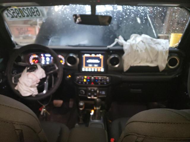 1C4HJXEN4PW588392 Jeep Wrangler Sahara